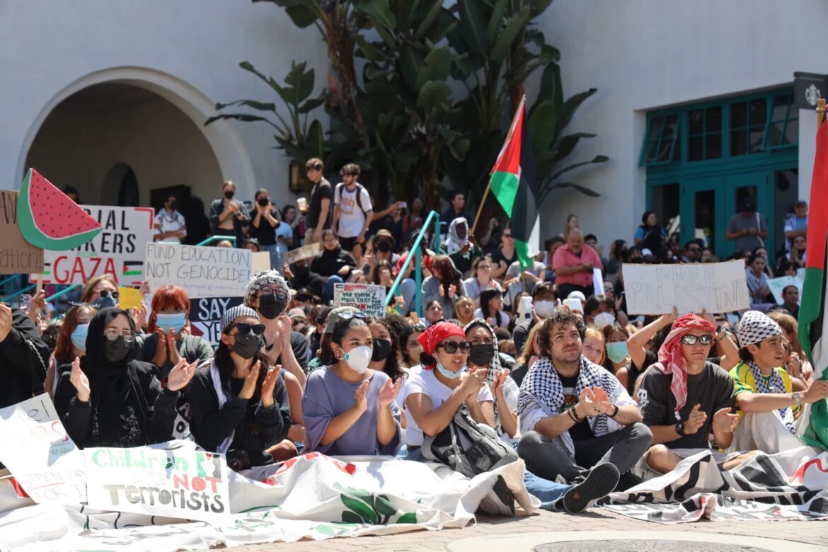 On August 20, a new protest policy was announced for UC and CSU schools. Photo courtesy of EdSource.