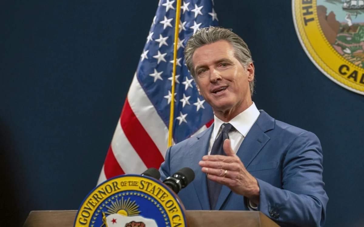 California Governor, Gavin Newsom, orders dismantling of homeless encampments following the U.S. Supreme Court decision. Cities in California including San Diego unanimously voted to carry out laws criminalizing homeless encampments in public areas, following the decision on June 28. Photo courtesy of AP through Creative Commons.