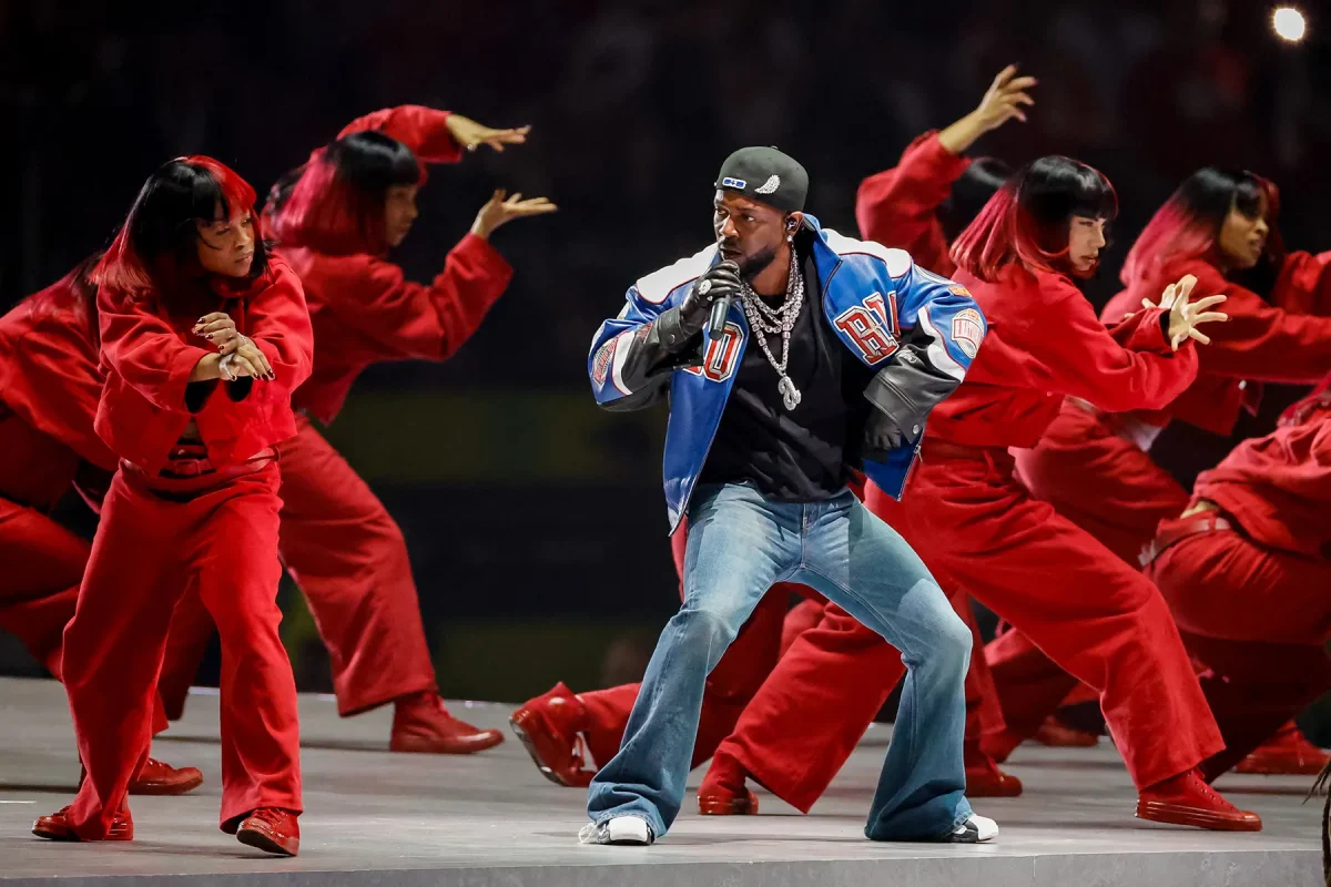 Kendrick Lamar and choreography dancers perform to his song "squabble up." The Superbowl was on Feb. 11 2024. Photo courtesy of Rolling Stone.