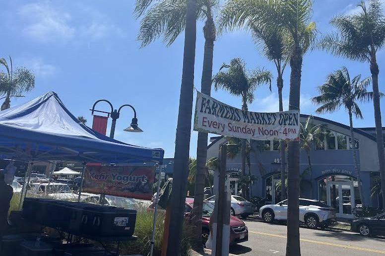 The Solana Beach Farmers Market overflows with customers every Sunday. The market was hosted by local San Diego vendors. 