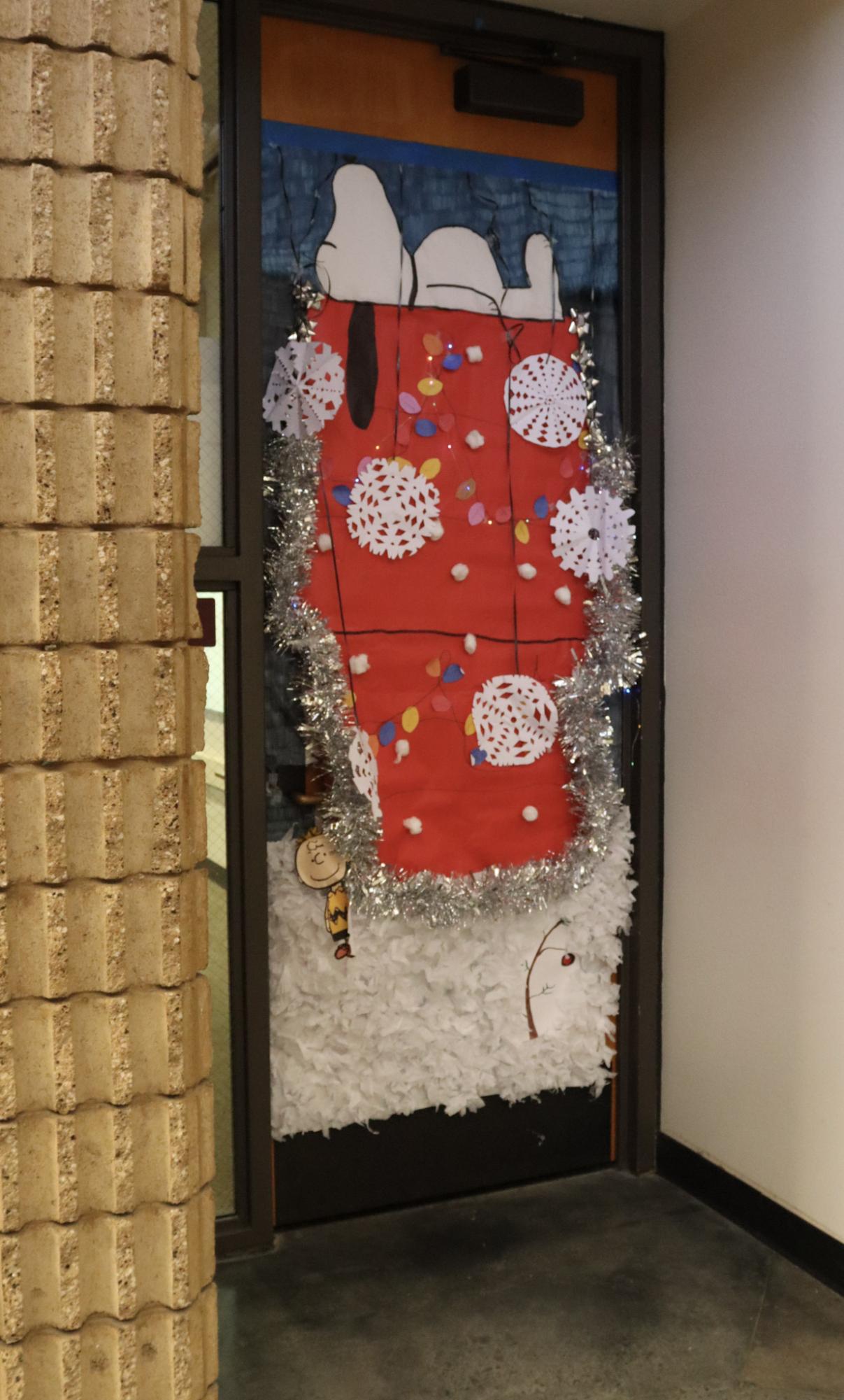 Photo collage: Holiday door decorating contest